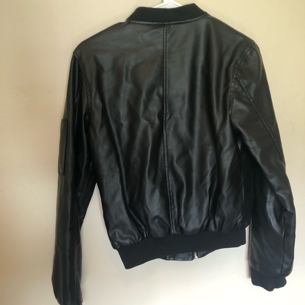 Leather jacket - Picture 4 of 5